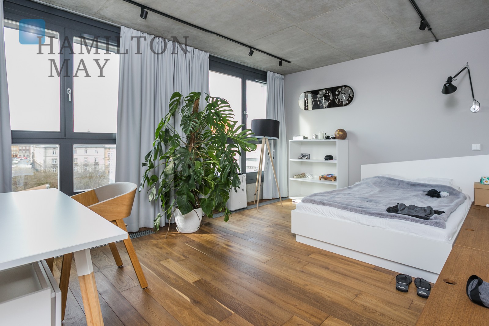 A luxurious penthouse with a beautiful view of the Vistula River at ul. St. Wawrzynca 21 Krakow for sale