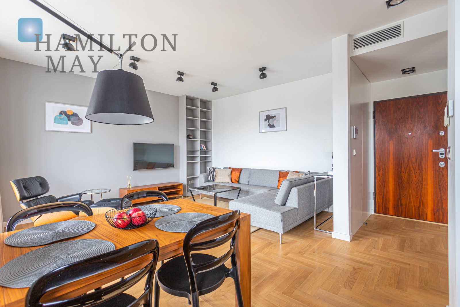 A comfortable two-bedroom apartment in the prestigious investment Rezydencja Orłowicza Warsaw for rent