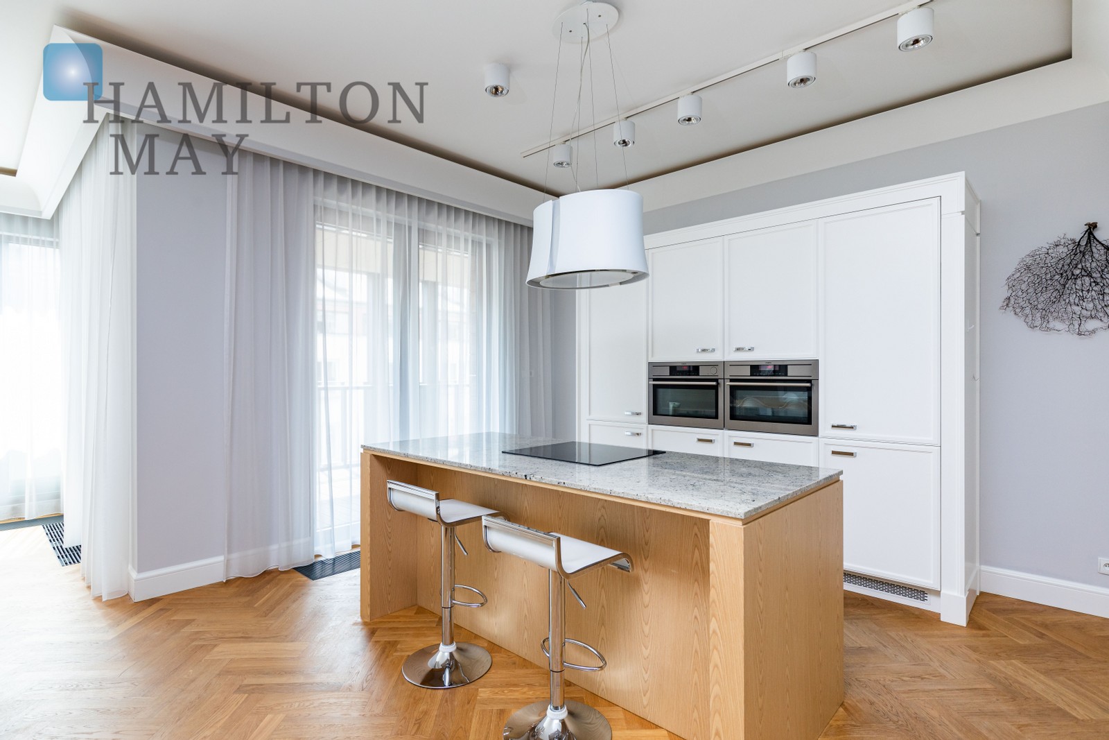Luxurious, five-room apartment in one of the most prestigious investments in Warsaw - Foksal Residence Warsaw for sale