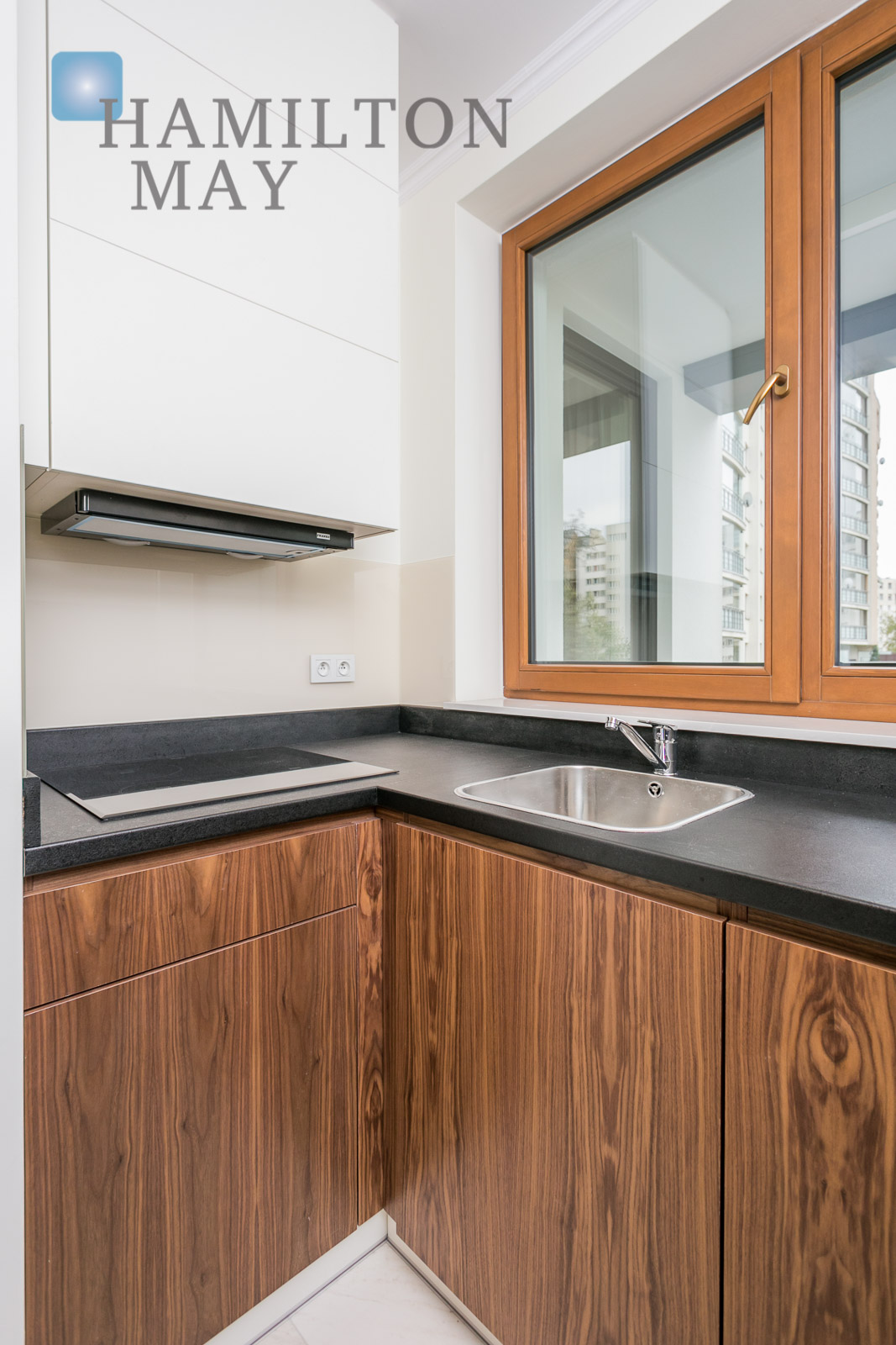 Przestronny dwupokojowy apartament | Kamienica Muranów - slider