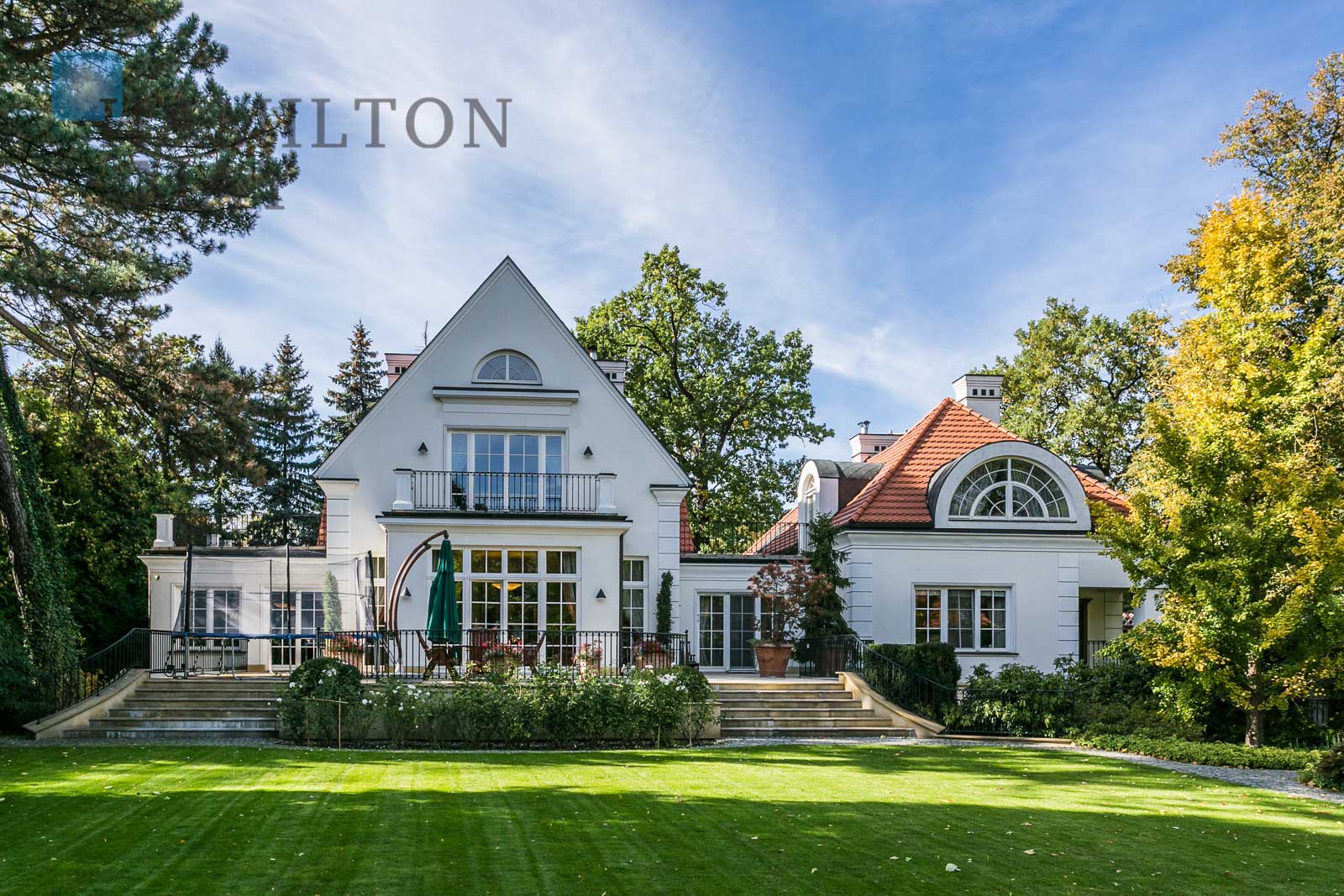 Mansions And Luxury Houses For Sale In Warsaw Hamilton May