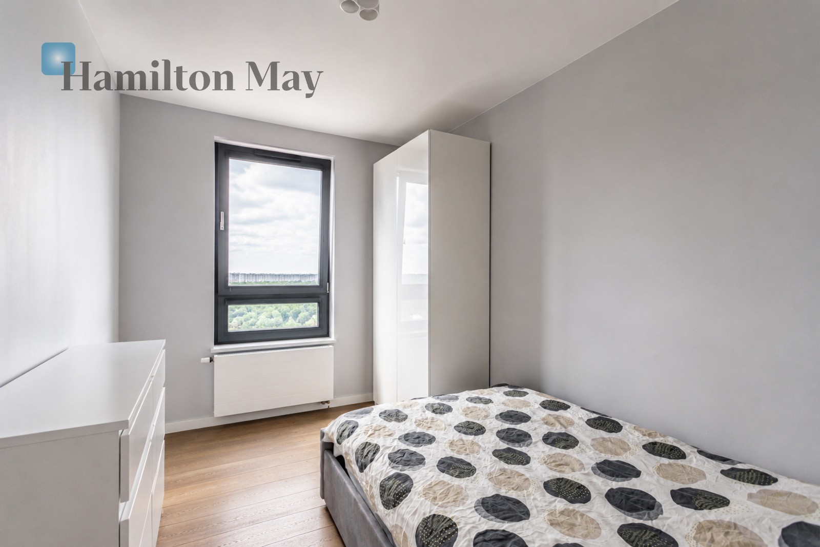 Price: 8700 PLN Bedrooms: 3 Bathrooms: 2 Size: 93m2 Price/m2: 94 PLN - slider