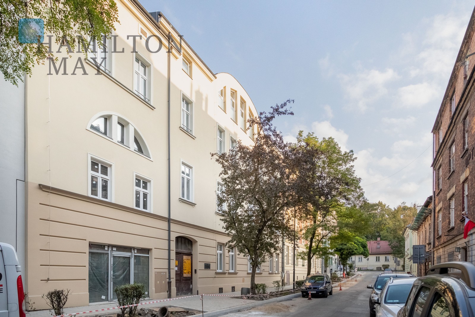 City: Kraków Street: Krakusa Region: Podgórze Level: 3 Status: existing Number of units: 17 Rental price from: 1600