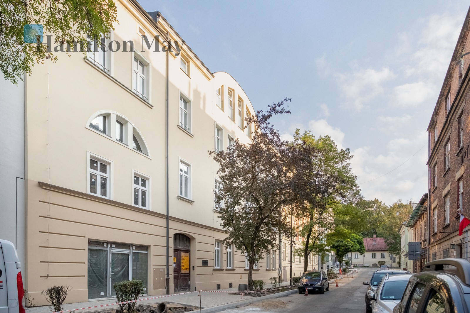 City: Kraków Street: Krakusa Region: Podgórze Level: 3 Status: existing Number of units: 17 Rental price from: 1600 - slider
