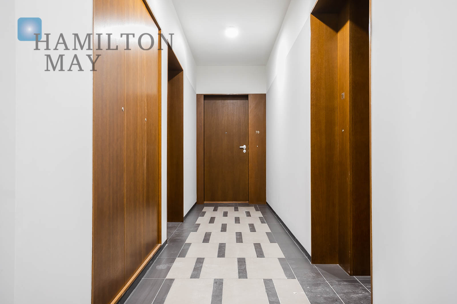 Status: existing Number of units: 1000 Sale price from: 600000PLN Avg. sales price/m2: 16000PLN Rental price from: nullPLN Avg. rental price/m2: nullPLN - slider