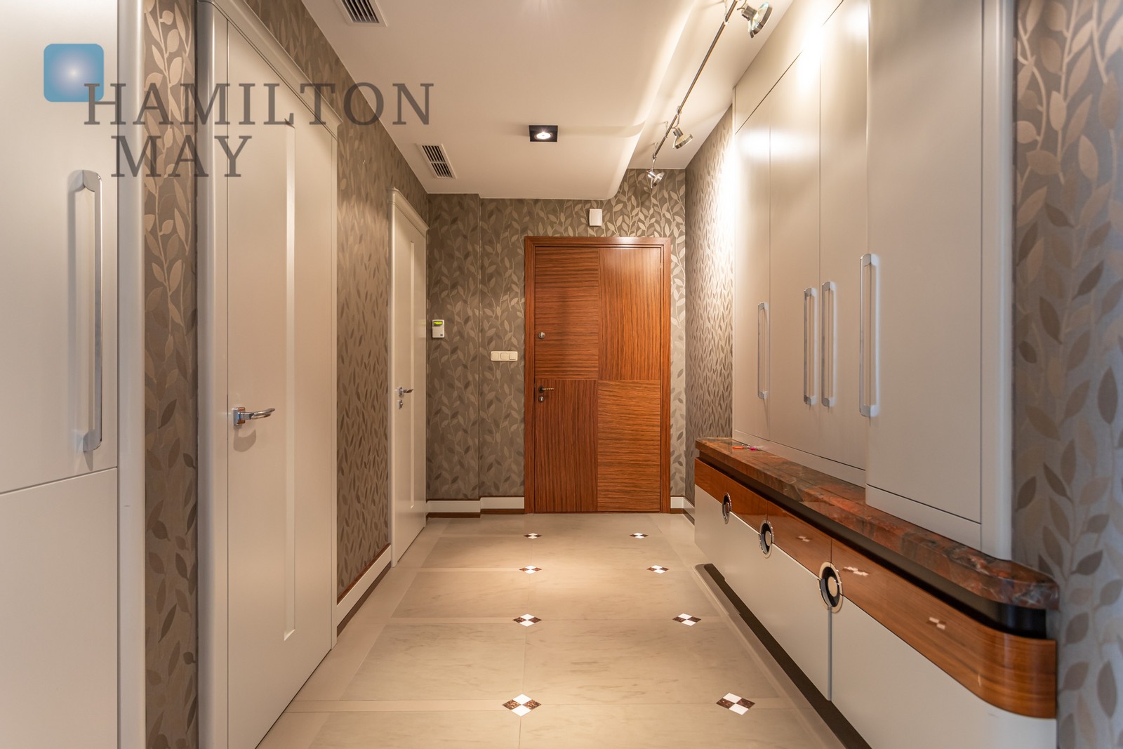 View of Off The Grid Apartment / DOT - ArchDaily