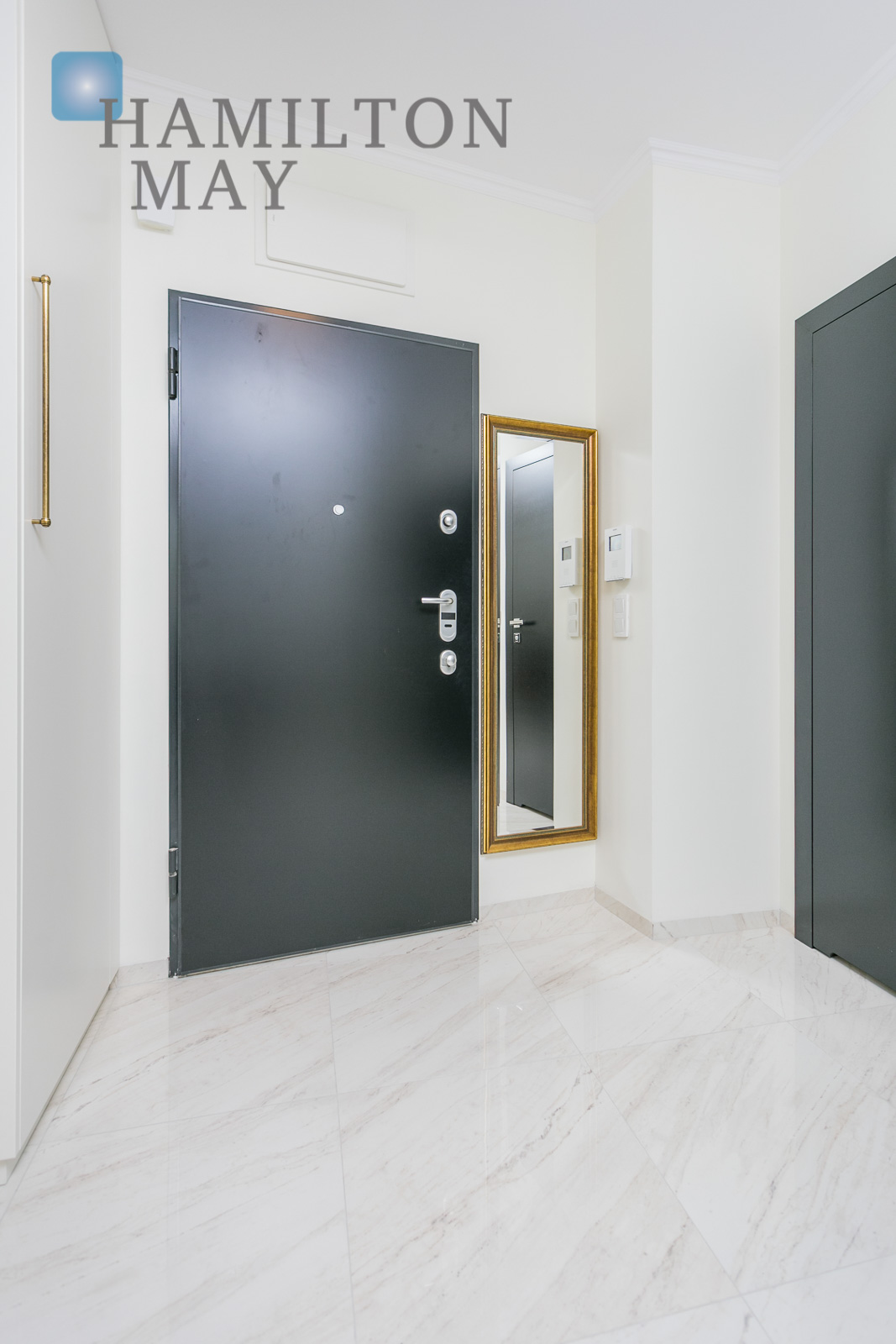 Przestronny dwupokojowy apartament | Kamienica Muranów - slider