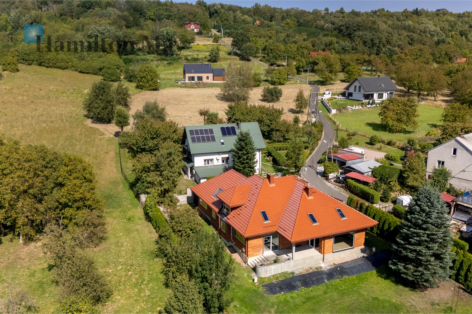 Region: Kobylany Distance to centre: 15.9 km Price: 1990000 PLN - slider