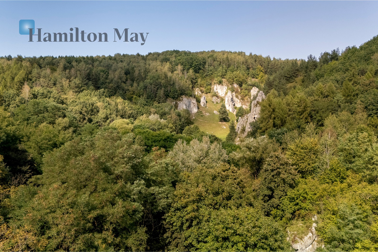 Region: Kobylany Distance to centre: 15.9 km Price: 1990000 PLN Bedrooms: 4 - slider