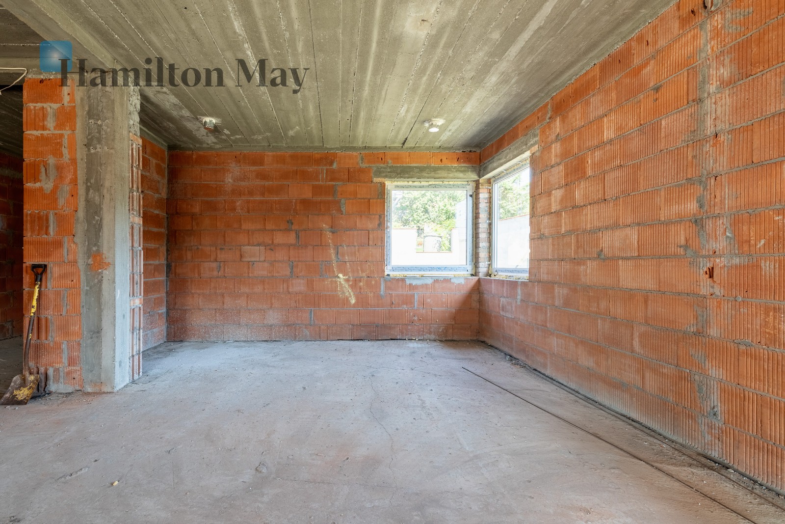 Bedrooms: 4 Bathrooms: 2 Plot size: 1700m2 - slider