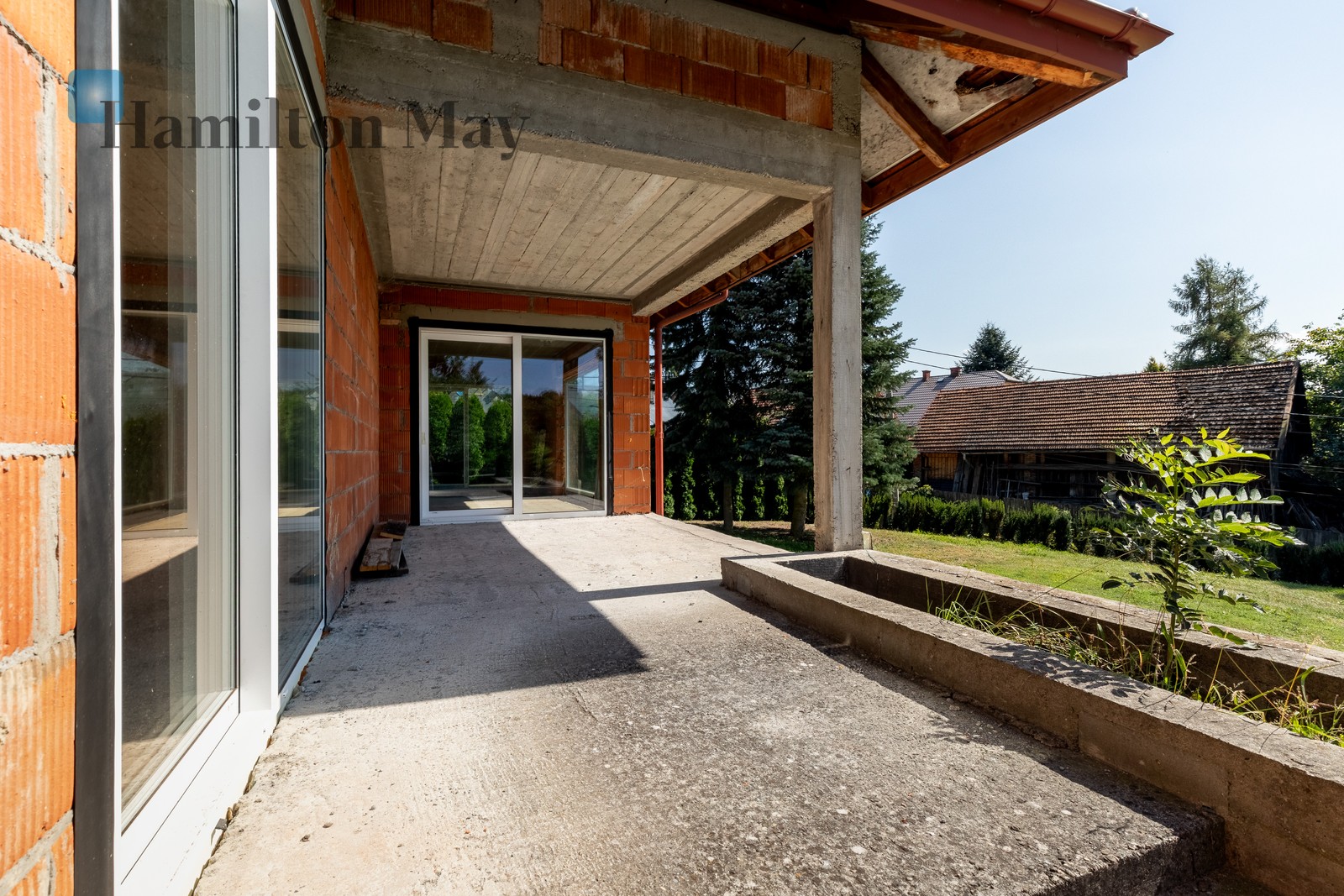 Price: 1990000 PLN Bedrooms: 4 Bathrooms: 2 Plot size: 1700m2 Price/m2: 4987 PLN - slider
