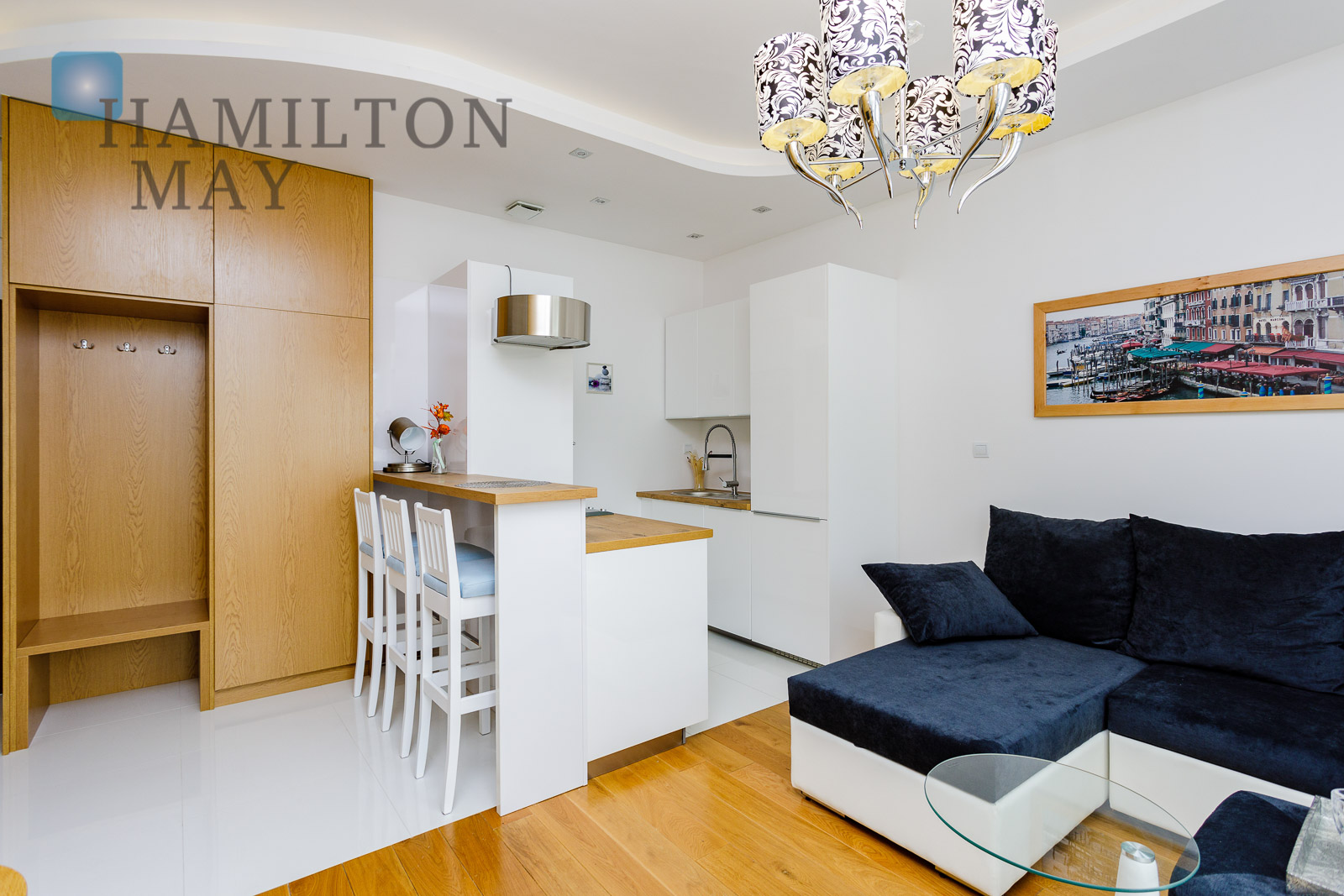 A modern, comfortable apartment in a quiet part of Mokotów