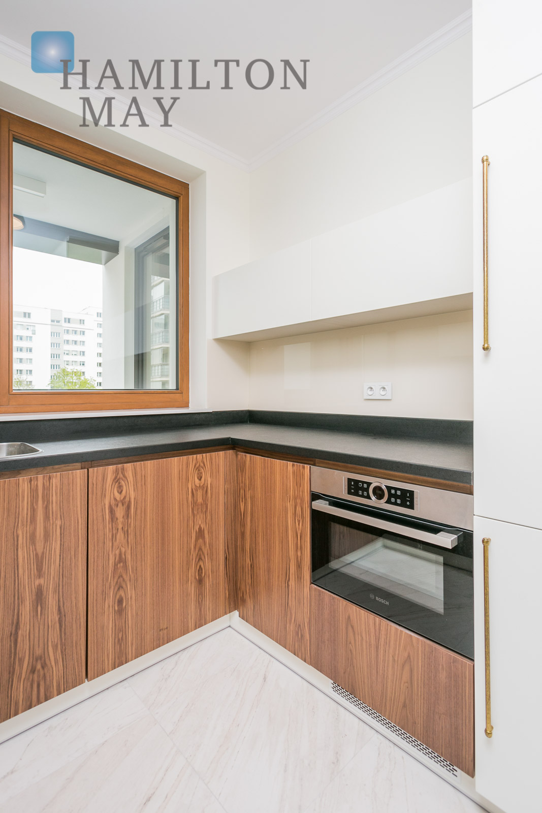 Przestronny dwupokojowy apartament | Kamienica Muranów - slider