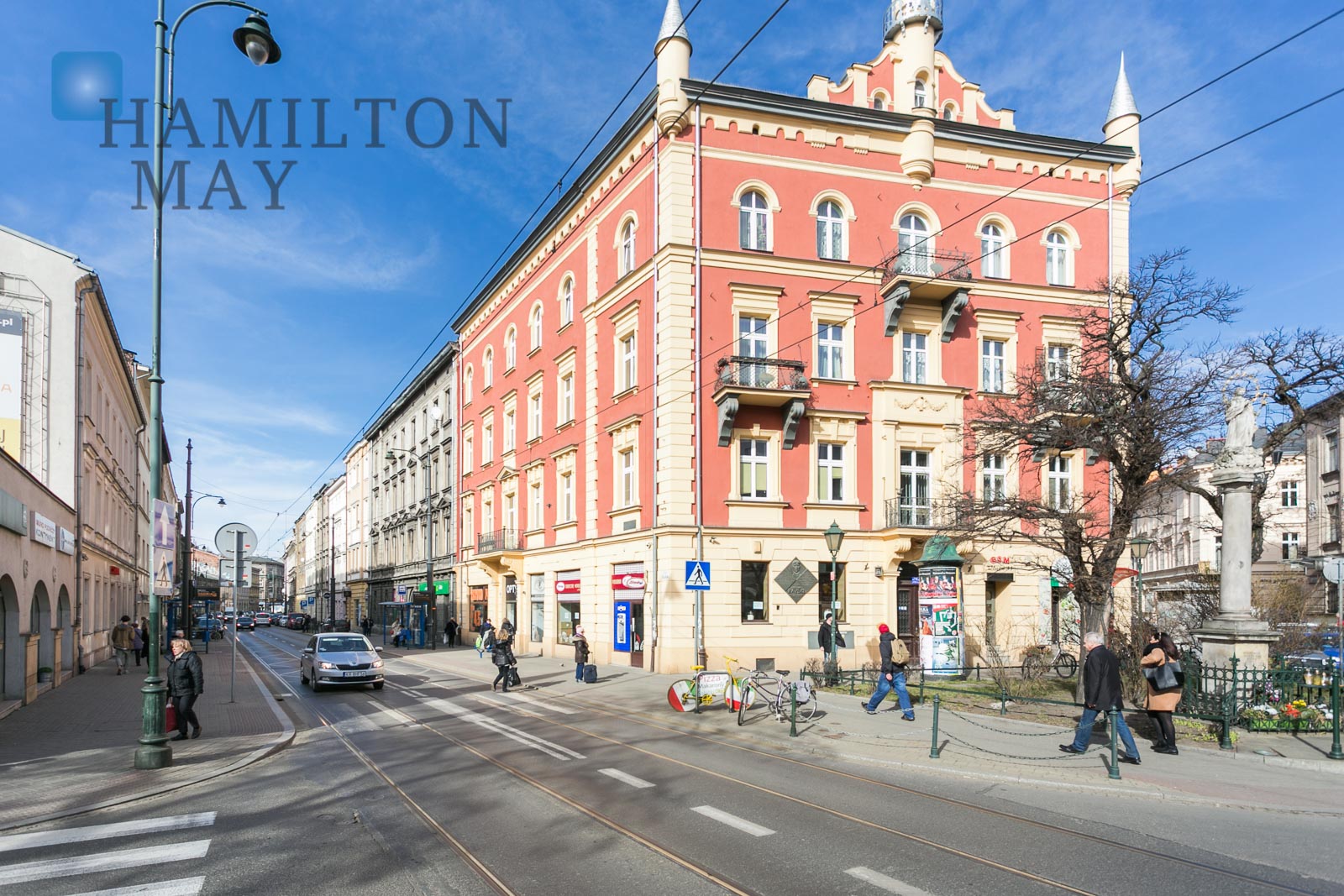 Commercial space of 157 m2 available for rent on Długa street, in the Old Town area Krakow for rent