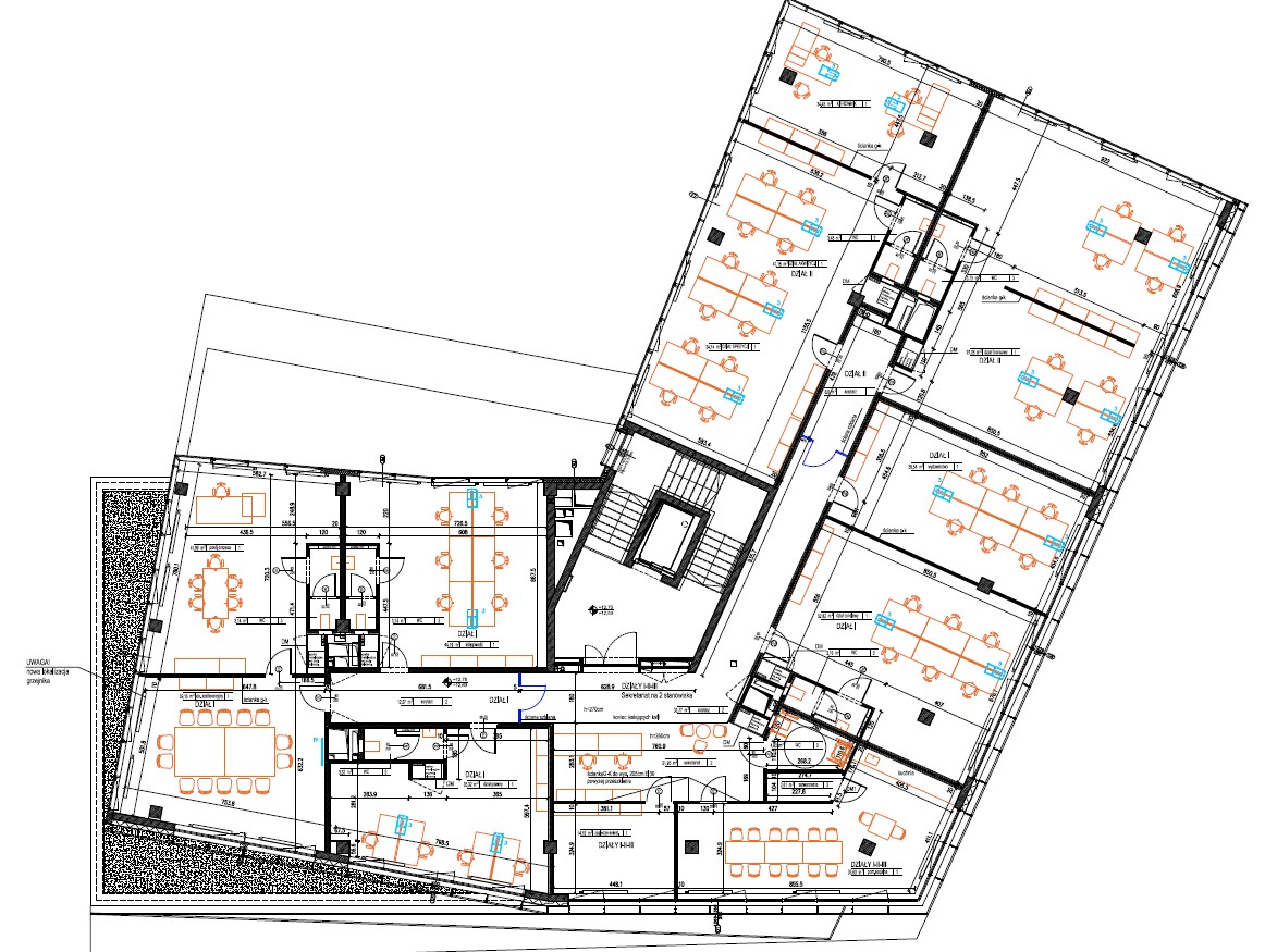 Exclusive office space - an entire floor in a prestigious office building in Wrocław. Modern, representative office space for rent, occupying an entire floor of an office building with a total area of 606 m², with the possibility of renting an alternative module of approx. 300 m² - plan