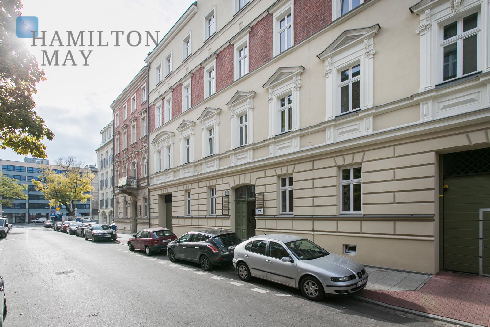 Bright one bedroom apartment in a renovated tenement building Krakow for sale
