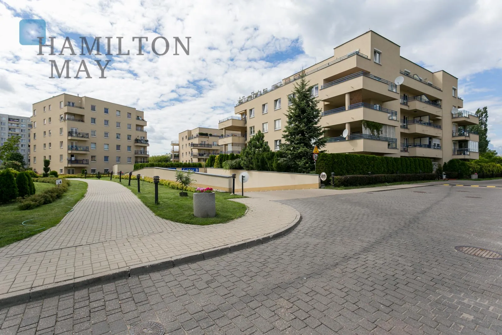 Apartament z dwiema sypialniami w pobliżu szkoły francuskiej oraz brytyjskiej - slider