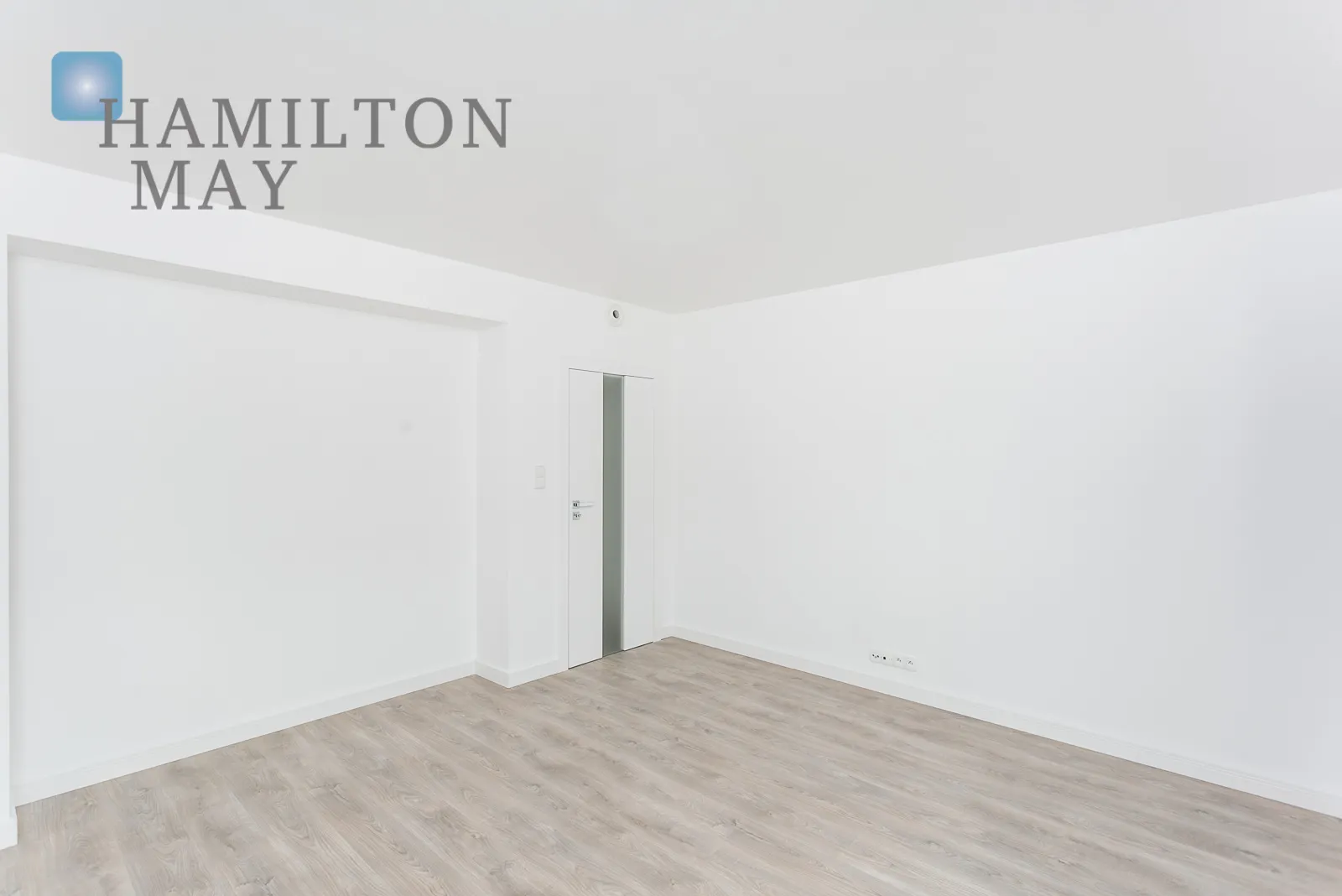 A beautiful, modern house in the Kapriola estate, right next to Miasteczko Wilanów - slider