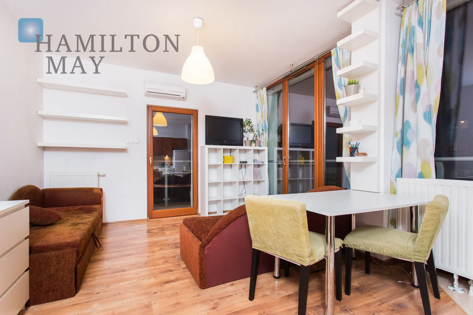 Eleganckie mieszkanie z balkonem i miejscem garażowym - slider