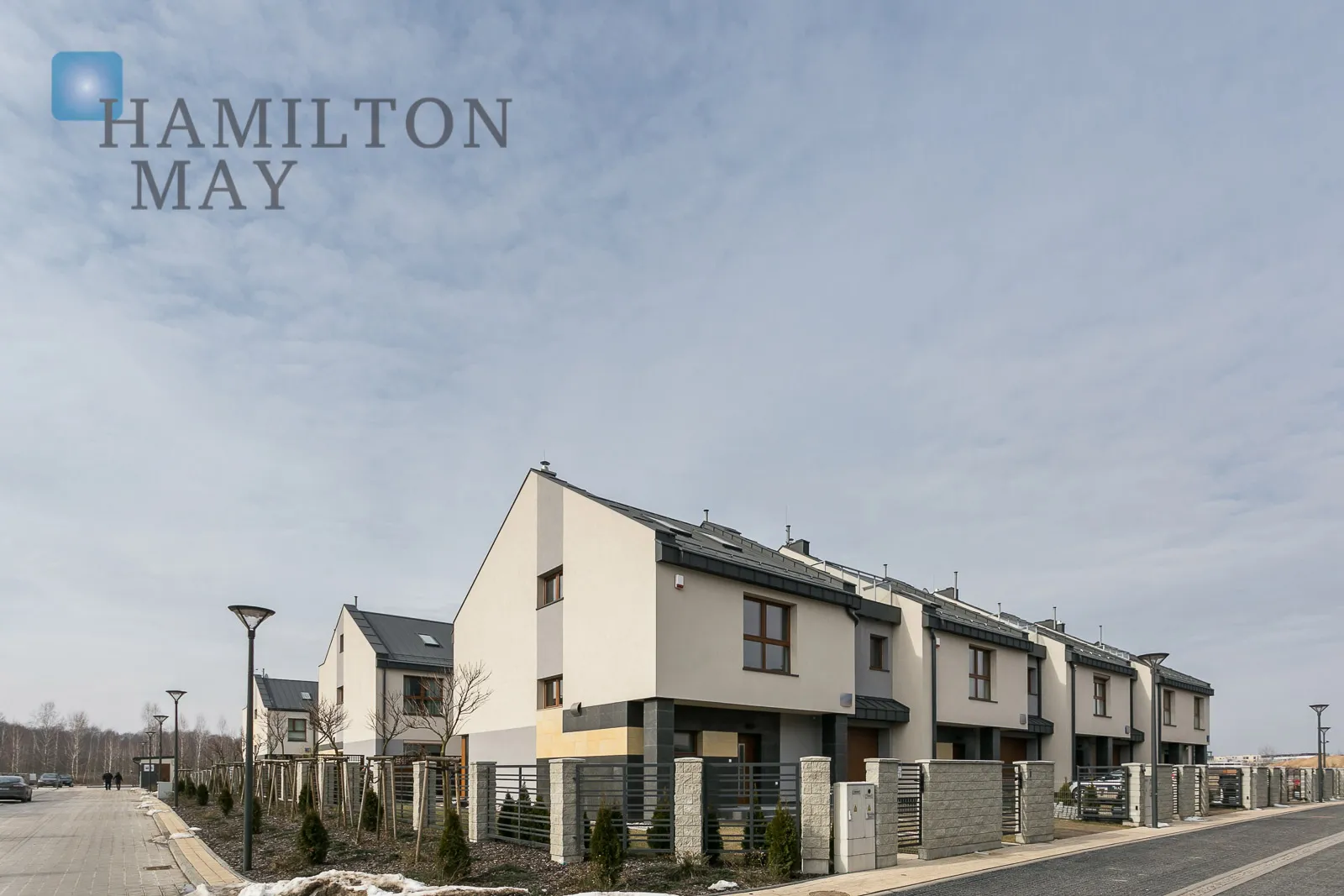 A beautiful, modern house in the Kapriola estate, right next to Miasteczko Wilanów - slider