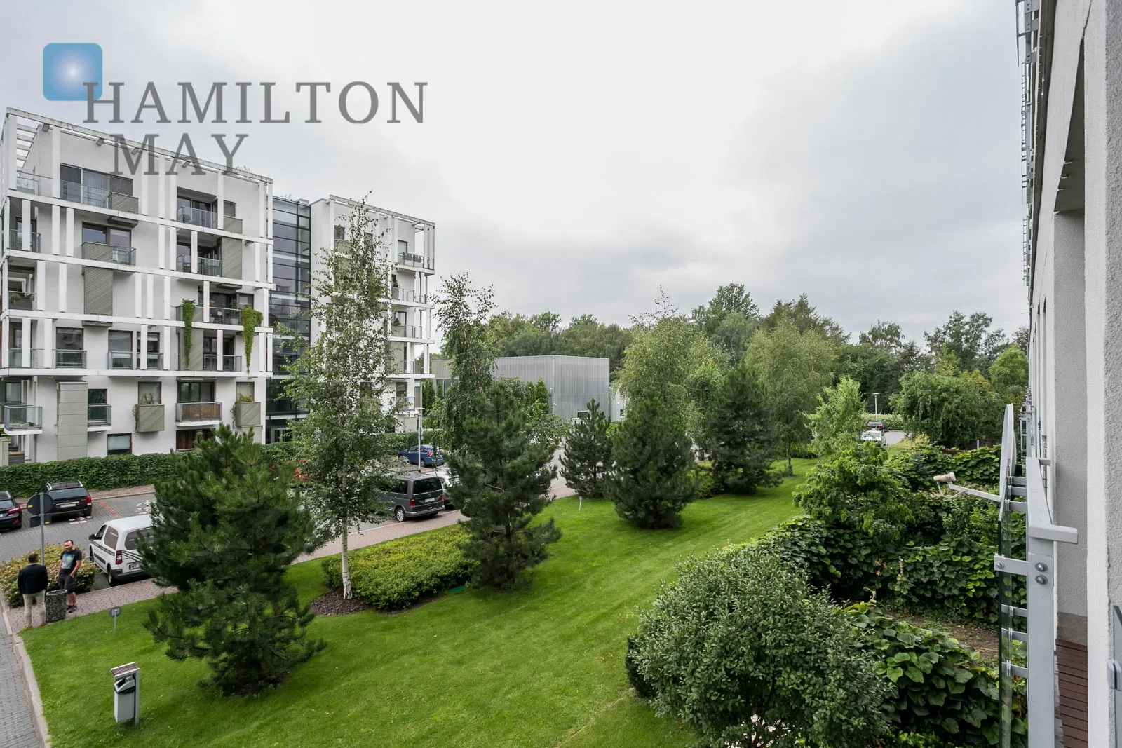 A bright, three-room apartment in the prestigious Eko Park development - slider