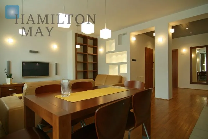 Modern two bedroom apartment in a great location - slider