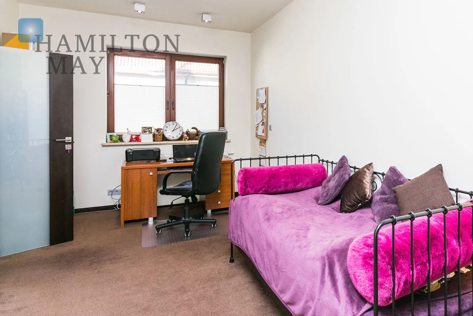 Atrakcyjny dom w zabudowie bliźniaczej na zamkniętym osiedlu na Wilanowie - slider