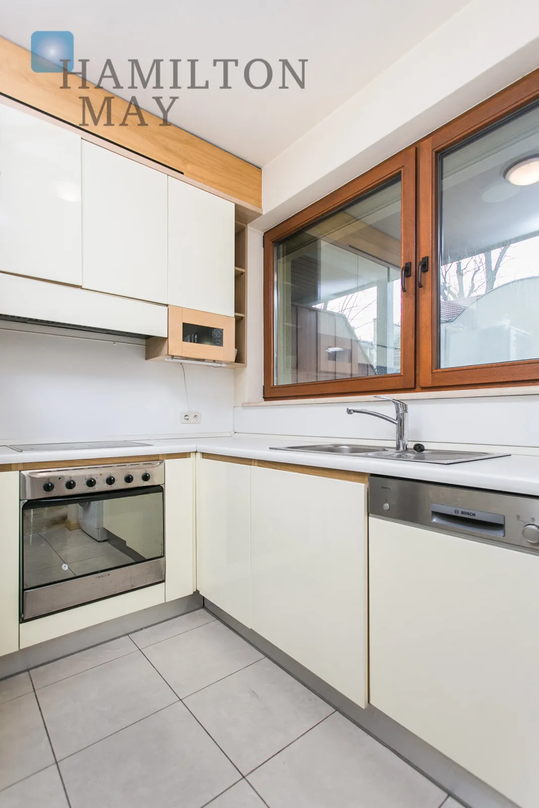 Wyjątkowe jasne mieszkanie z dużym tarasem i ochroną - slider