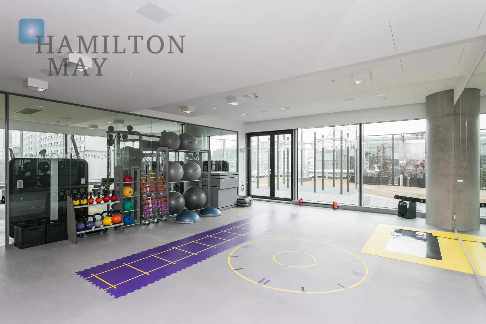 Luxury apartment in Cosmopolitan with panoramic city views - slider