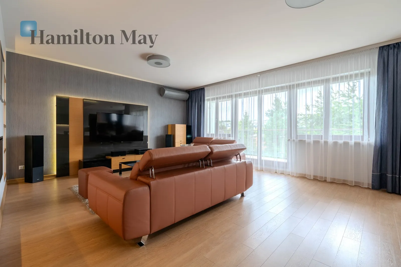 Luxurious apartment with a terrace and access to the wellness area | Ludwinów - slider