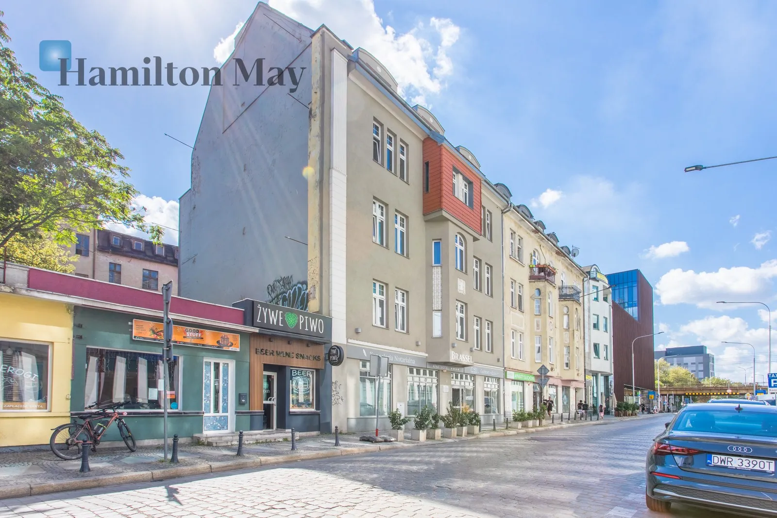 Street: Komandorska Region: Stare Miasto Distance to centre: 1.09 km Level: 3 Price: 2500 PLN Bedrooms: 1 - slider