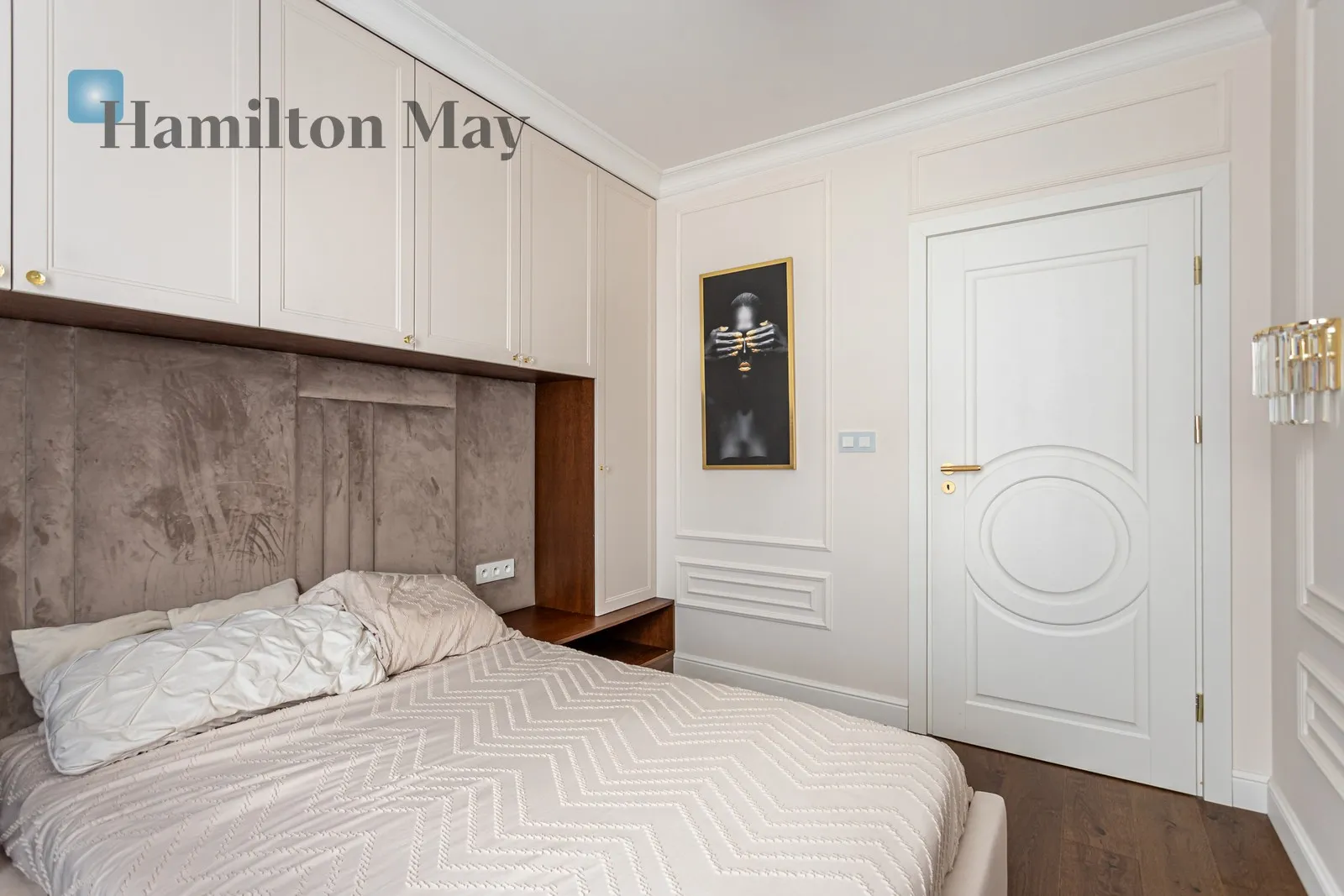 Czteropokojowy apartament o powierzchni użytkowej 160 m2 wraz z tarasem w Starej Miłosnej - slider