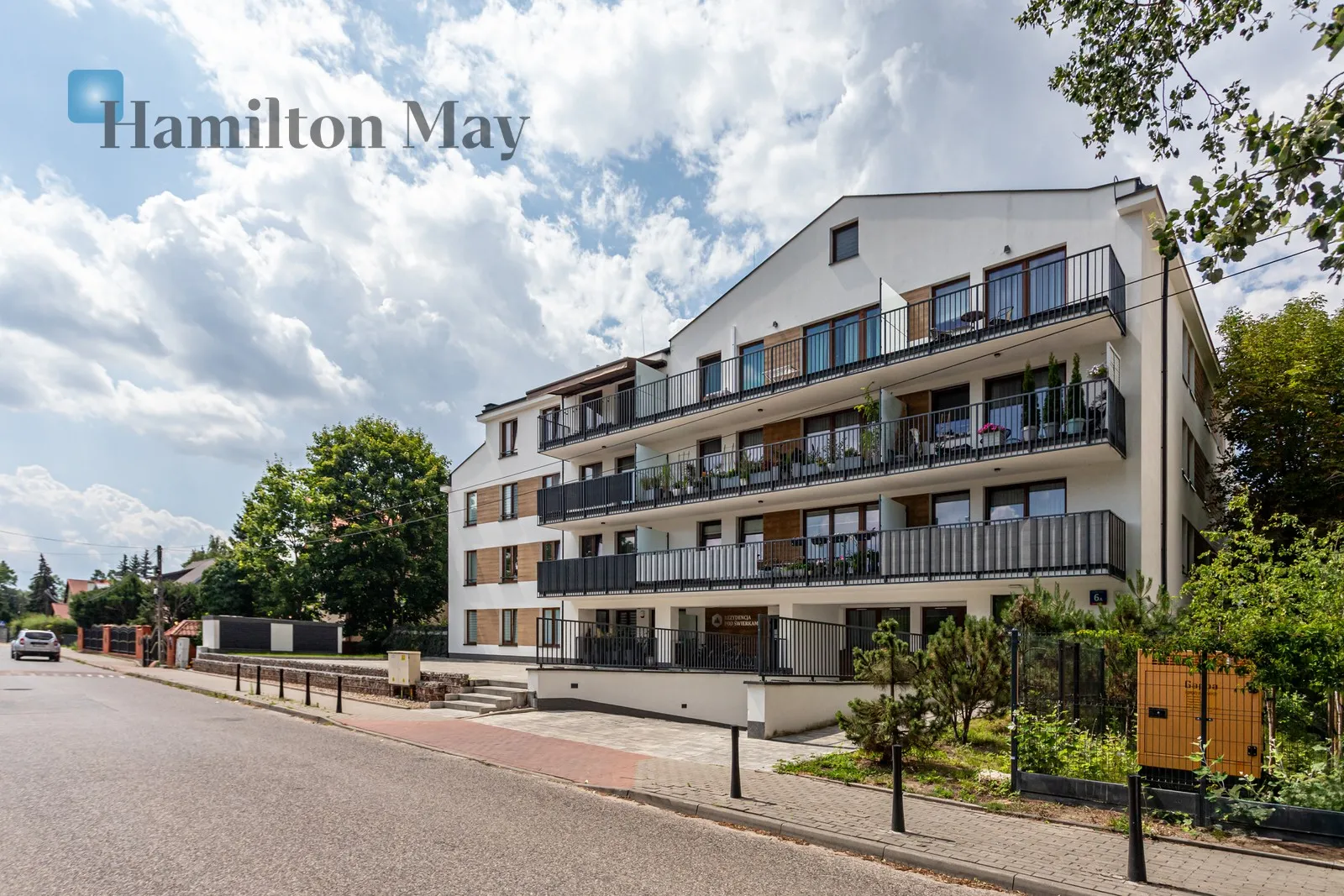 Czteropokojowy apartament o powierzchni użytkowej 160 m2 wraz z tarasem w Starej Miłosnej - slider