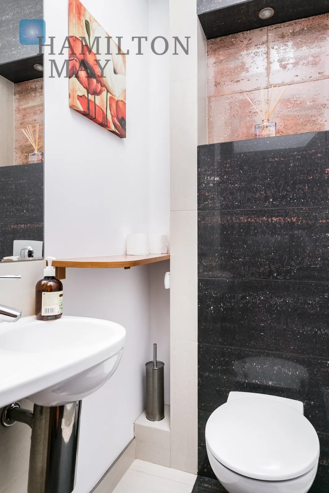 City: Kraków Street: Justowska Region: Bronowice Distance to centre: 4.13 km - slider