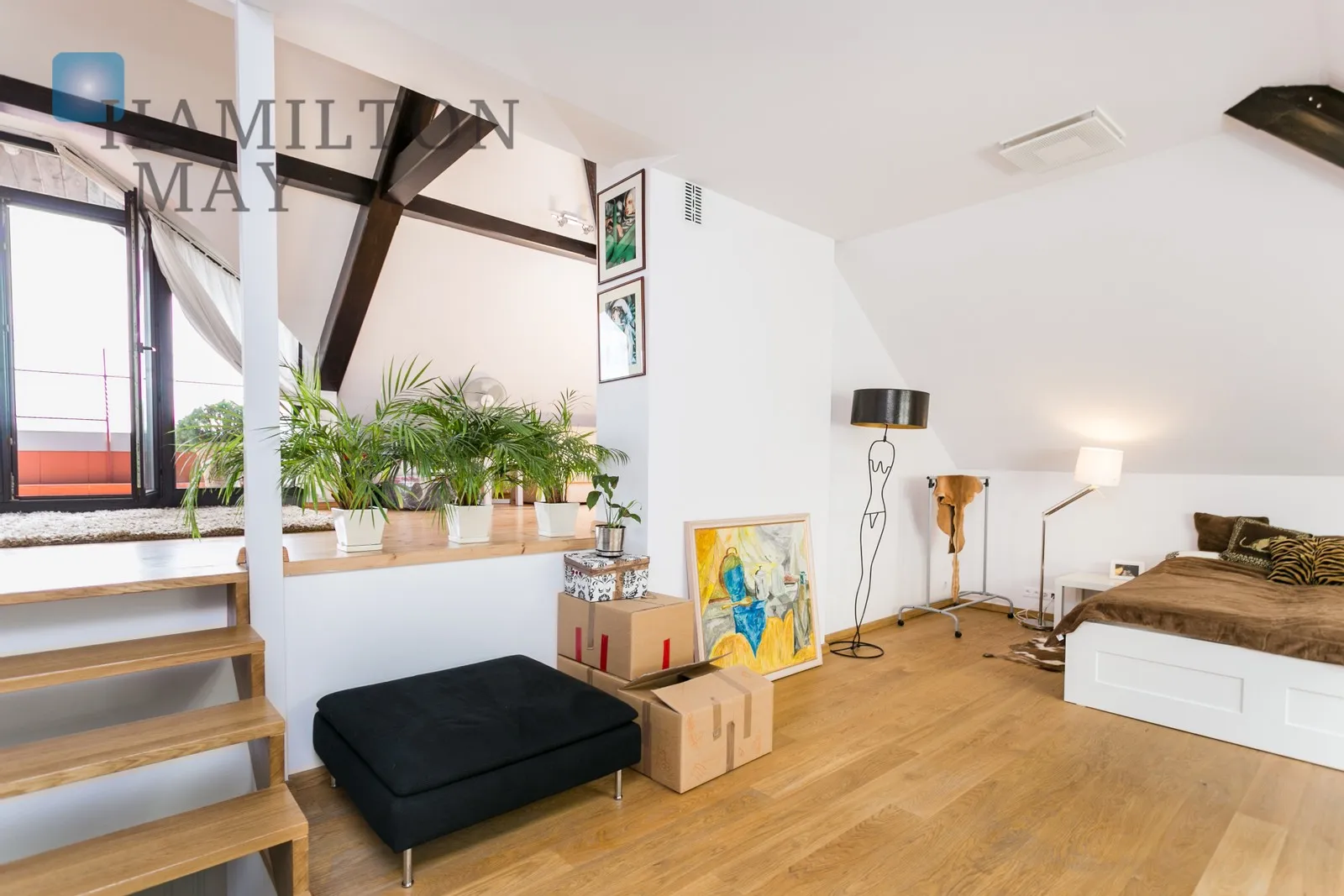 Bedrooms: 4 Bathrooms: 2 Size: 220m2 Price/m2: 45 PLN - slider