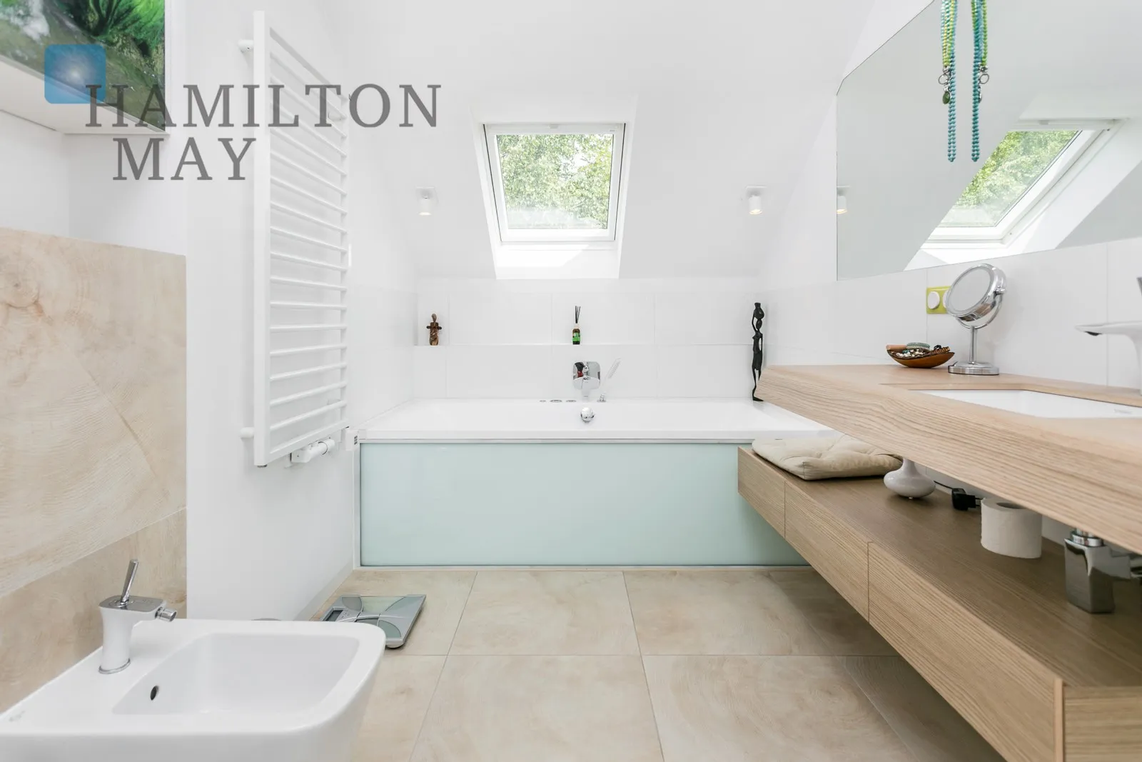 Street: Justowska Region: Bronowice Distance to centre: 4.13 km Level: 1 - slider