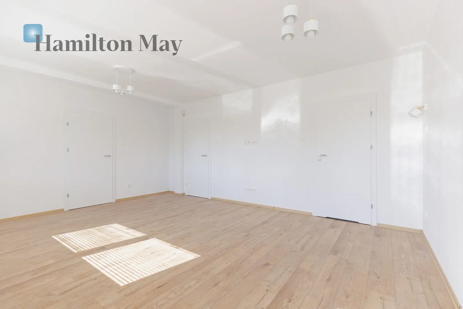 Street: Lasoty Region: Dawidy Bankowe Price: 12000 PLN Bedrooms: 4 - slider