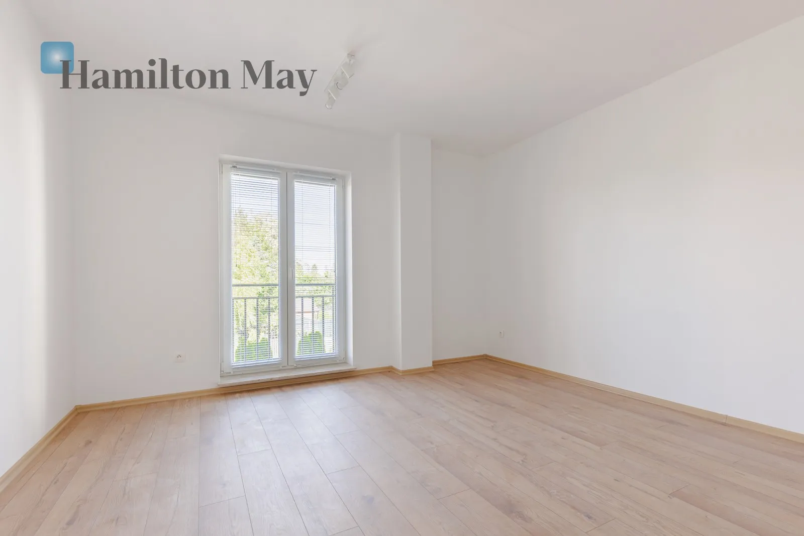 Region: Dawidy Bankowe Price: 12000 PLN Bedrooms: 4 - slider