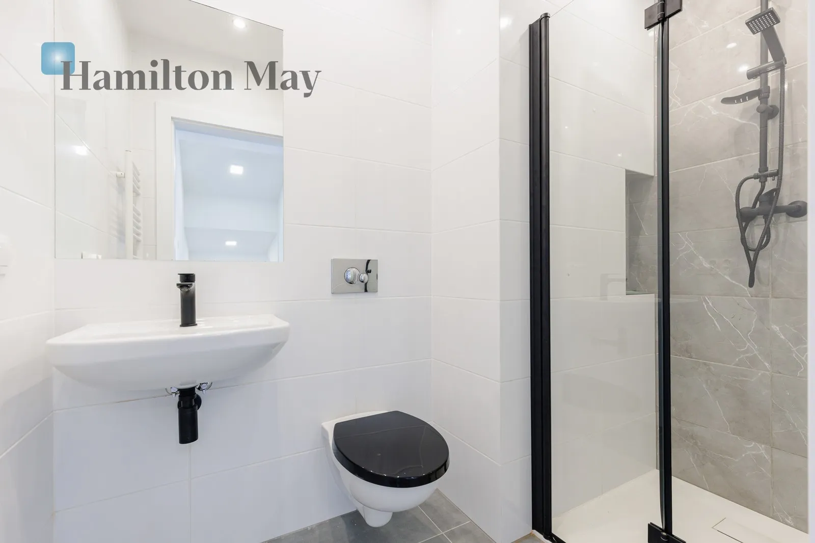 Bedrooms: 4 Bathrooms: 3 Plot size: 500m2 - slider