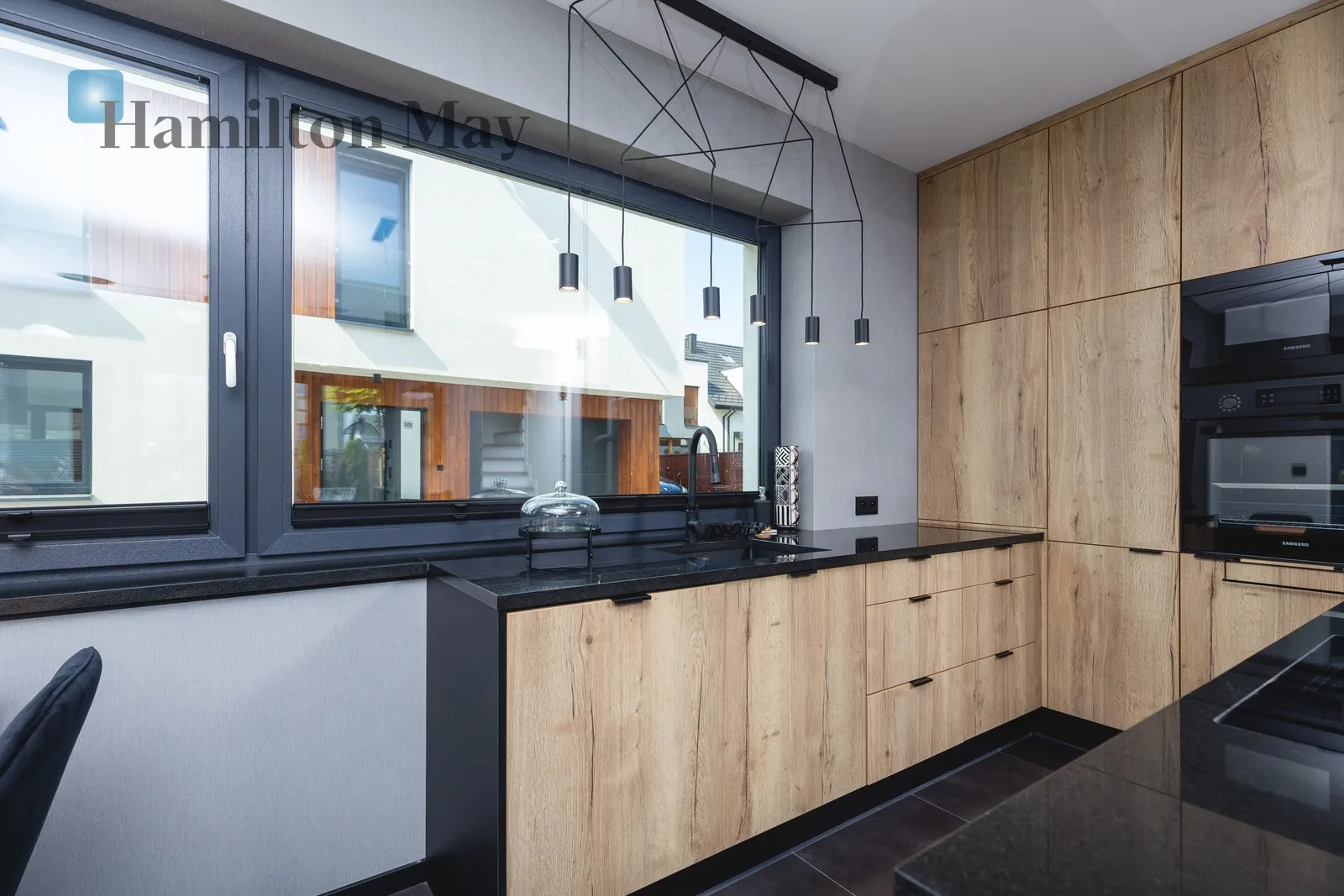 City: Zielonki Street: Na Popielówkę Region: Zielonki Distance to centre: 5.66 km Price: 10500 PLN Bedrooms: 3 - slider