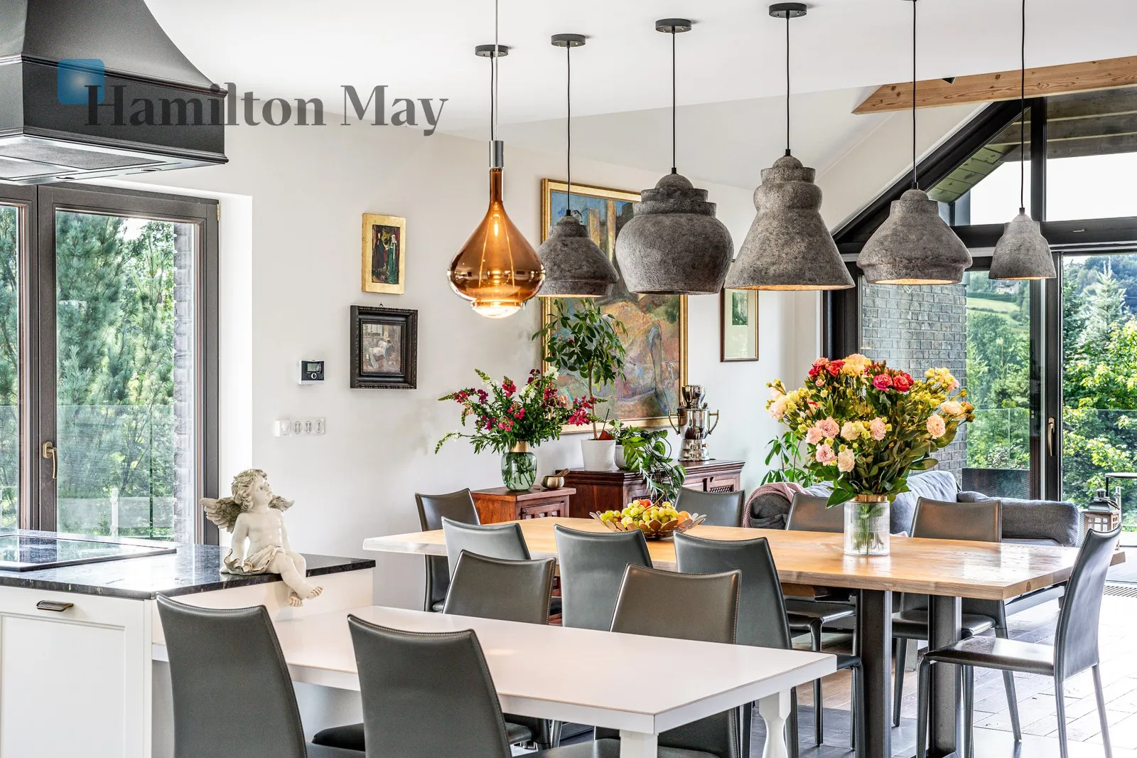 Bedrooms: 4 Bathrooms: 4 - slider