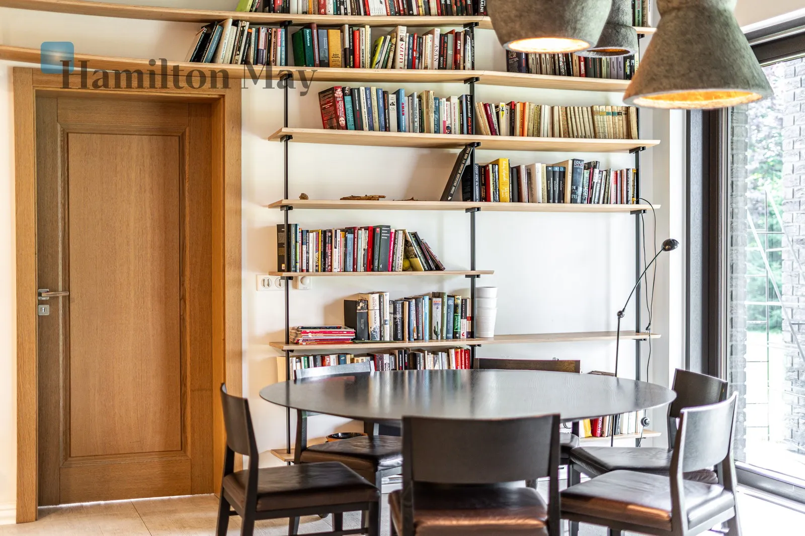 An elegant, atmospheric residence located on a beautiful plot with a panoramic view in Mogilany - slider