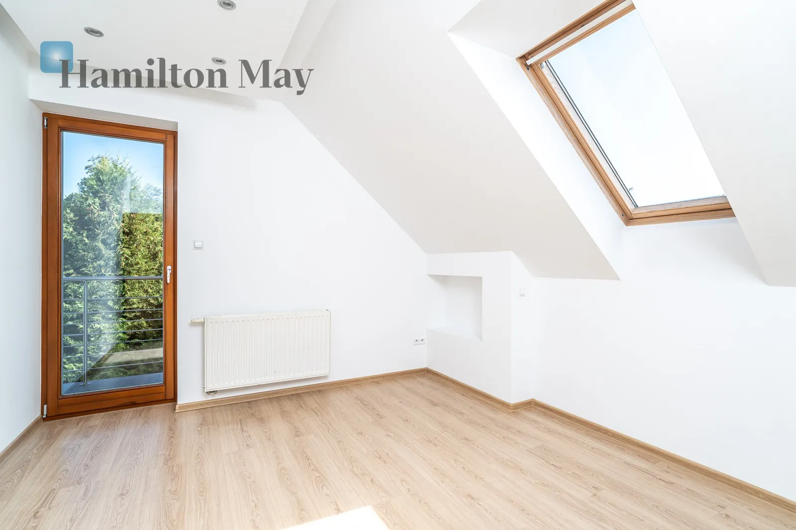 Bathrooms: 3 Plot size: 749m2 - slider