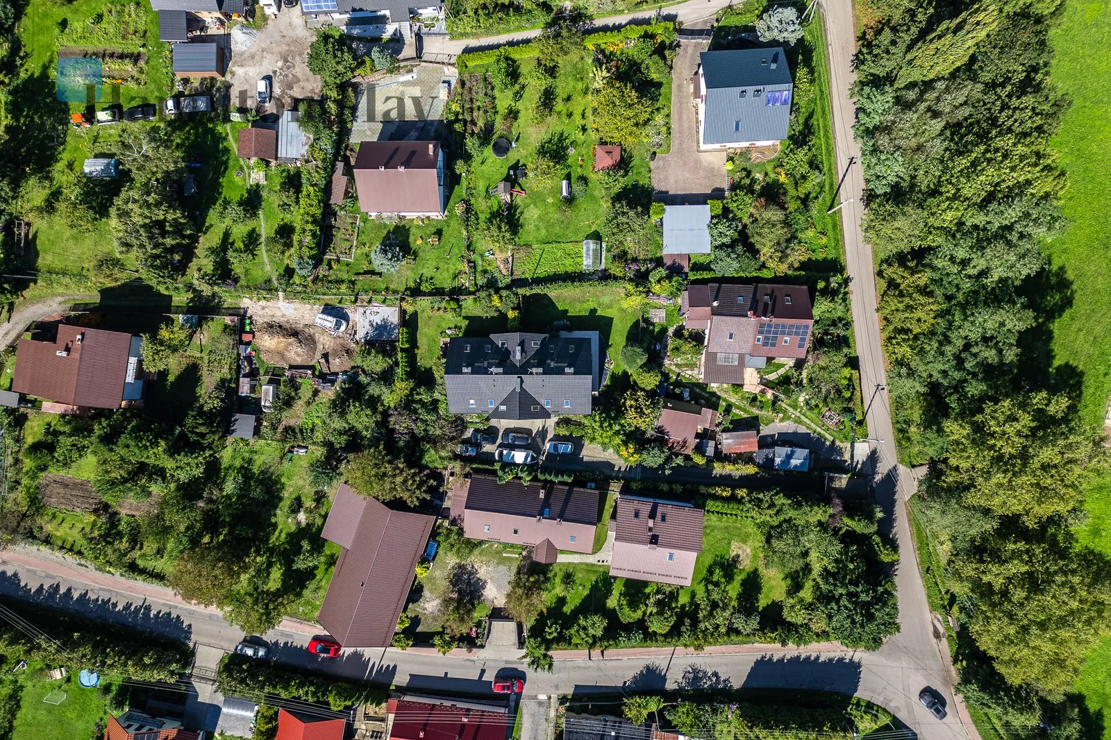 A spacious and functional house in Bolechowice with a beautiful view of the Bolechowice Gate, perfect for a family who values comfort and proximity to nature - slider