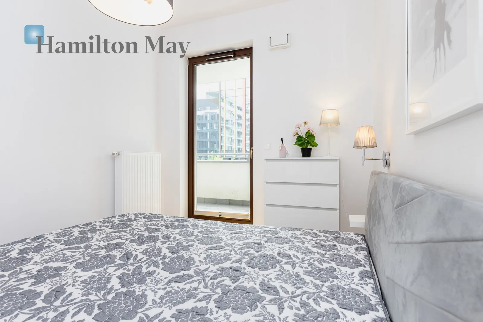 Subregion: Powązki Distance to centre: 3.7 km Level: 1 Price: 4000 PLN Bedrooms: 1 Bathrooms: 1 Size: 36m2 Price/m2: 111 PLN - slider