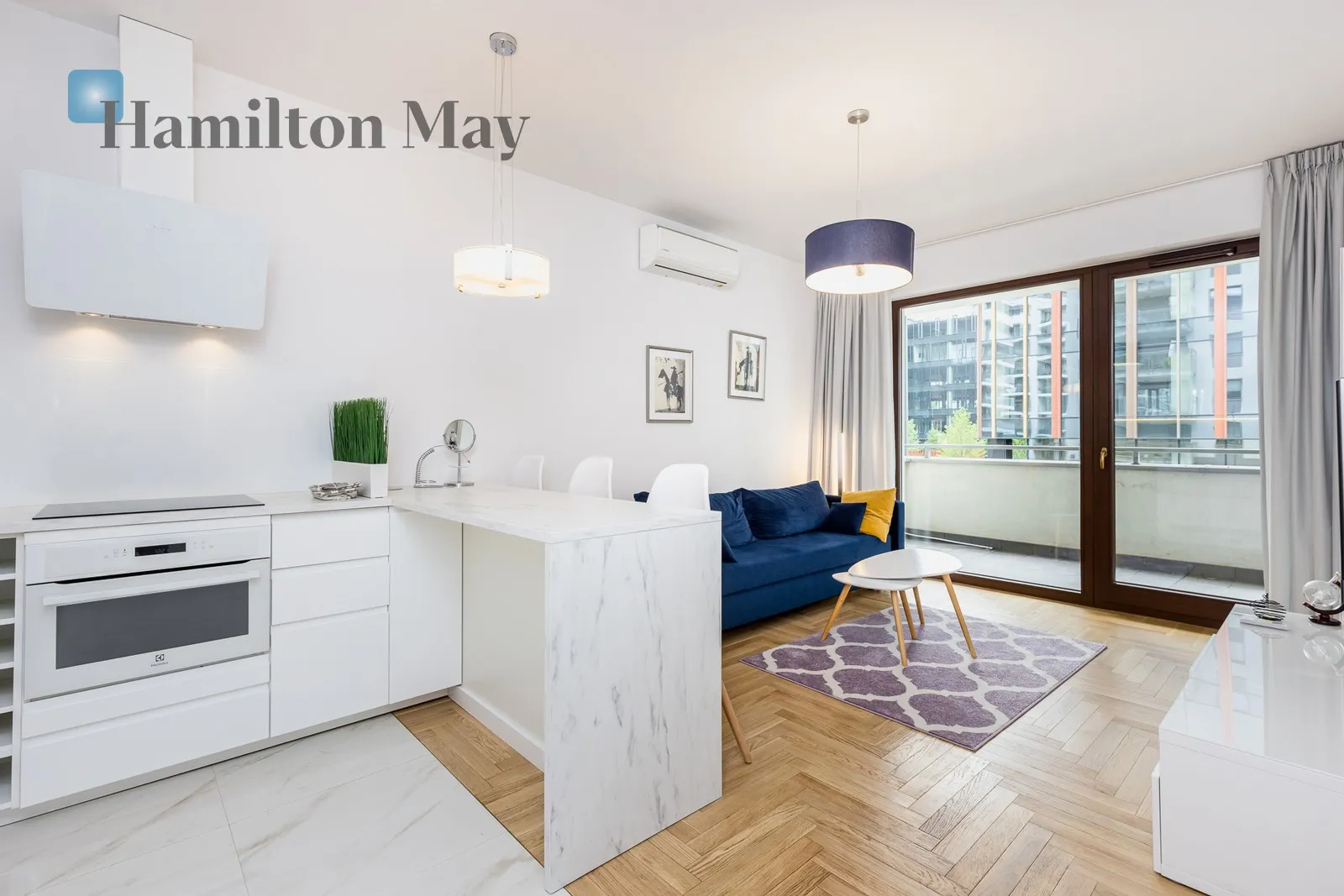 Street: Burakowska Region: Wola Subregion: Powązki Distance to centre: 3.7 km Level: 1 Price: 4000 PLN Bedrooms: 1 Bathrooms: 1 Size: 36m2 - slider