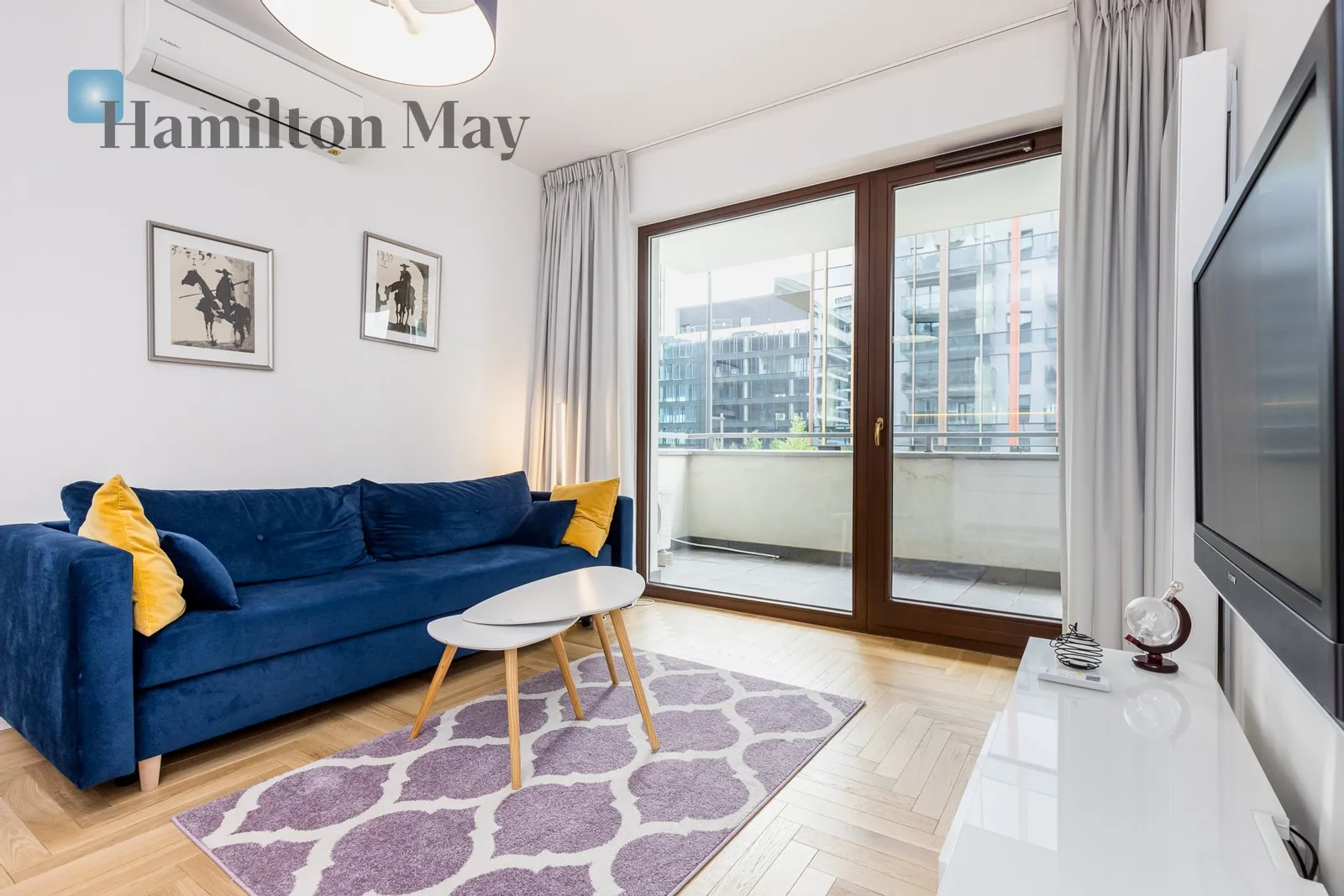 City: Warszawa Street: Burakowska Region: Wola Subregion: Powązki Distance to centre: 3.7 km Level: 1 Price: 4000 PLN Bedrooms: 1 Bathrooms: 1 Size: 36m2 - slider
