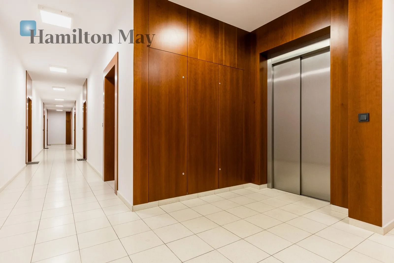 Street: Burakowska Region: Wola Subregion: Powązki Distance to centre: 3.7 km Level: 1 Price: 4000 PLN - slider