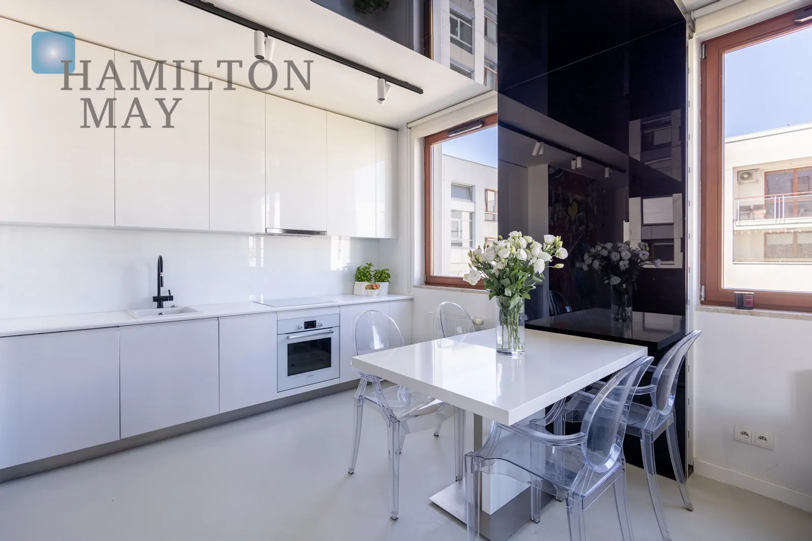 Region: Mokotów Subregion: Służewiec Distance to centre: 6.28 km Level: 6 Price: 5900 PLN Bedrooms: 1 Bathrooms: 1 Size: 75m2 Price/m2: 79 PLN - slider