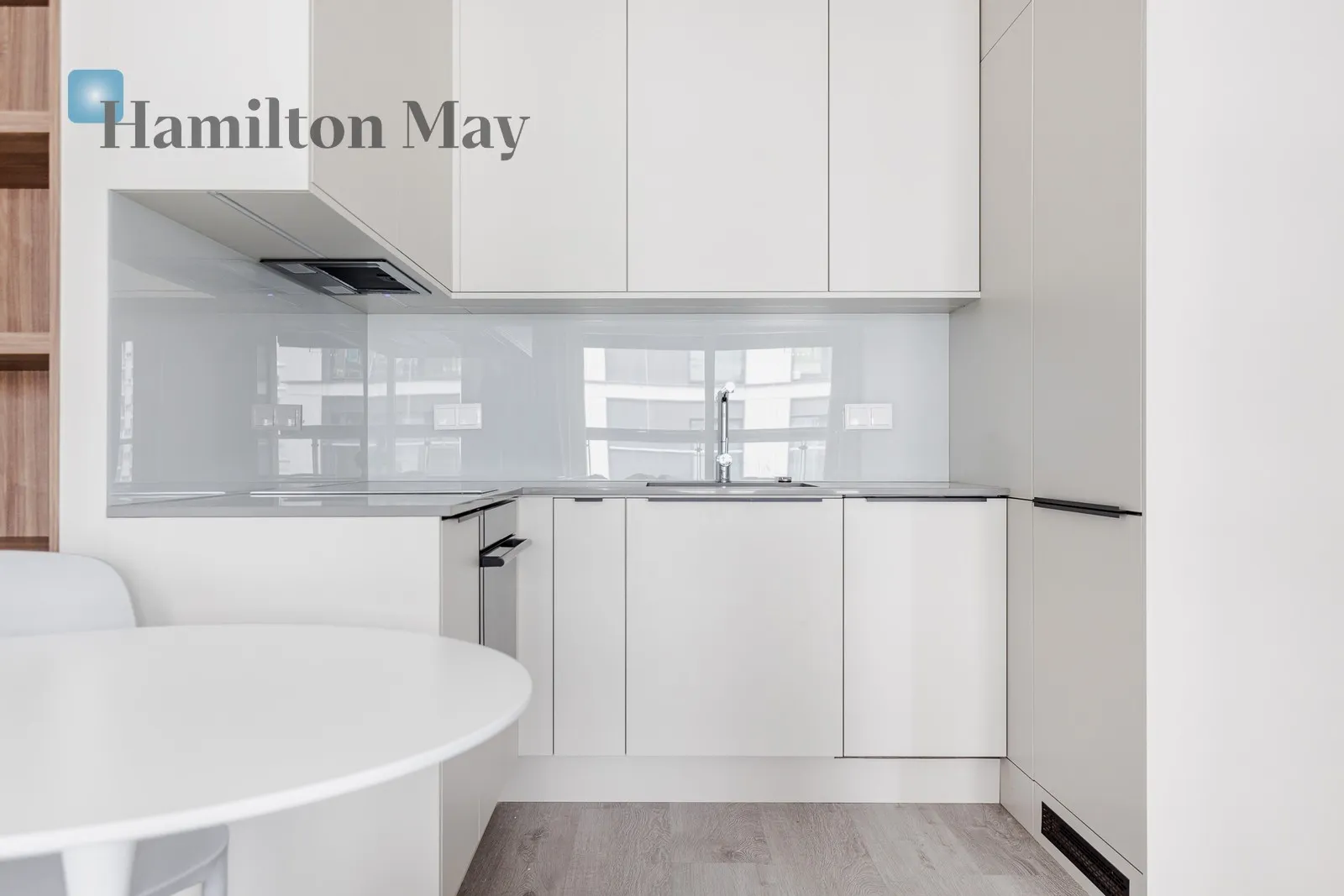 Region: Wola Subregion: Mirów Distance to centre: 1.4 km Level: 9 Price: 5200 PLN Bedrooms: 1 Bathrooms: 1 Size: 32m2 Price/m2: 163 PLN - slider